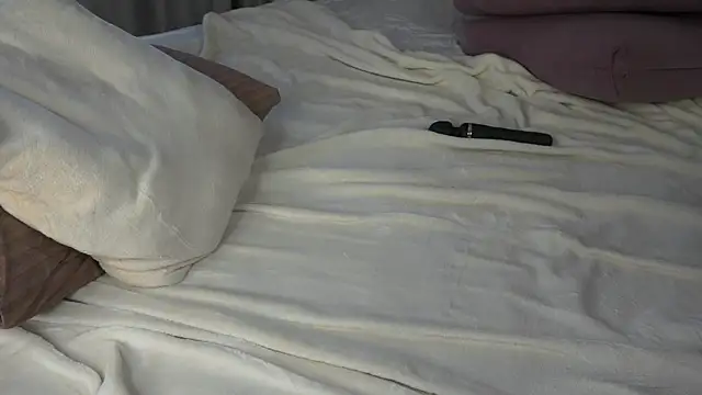 KasiReitan online show from June 13, 3:04 am