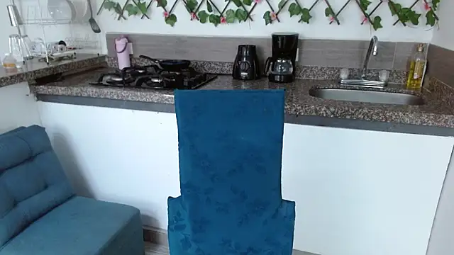 Naty House online show from May 6, 3:38 pm