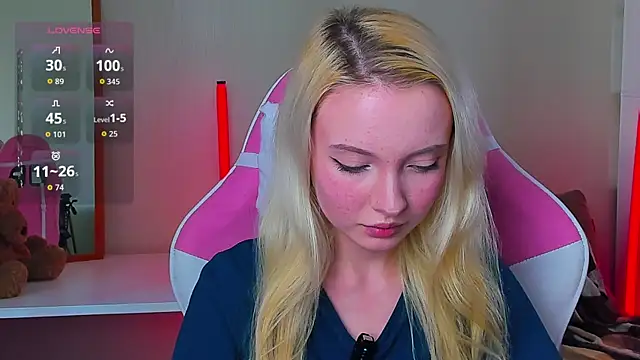  CloudNine  online show from June 15, 2:01 am