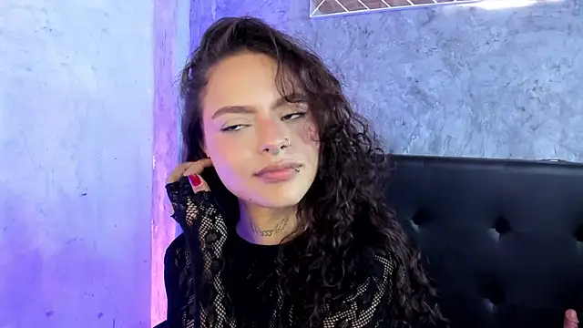 Caroline420  online show from July 12, 8:20 pm