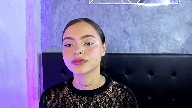 Caroline420  online show from August 3, 6:02 pm