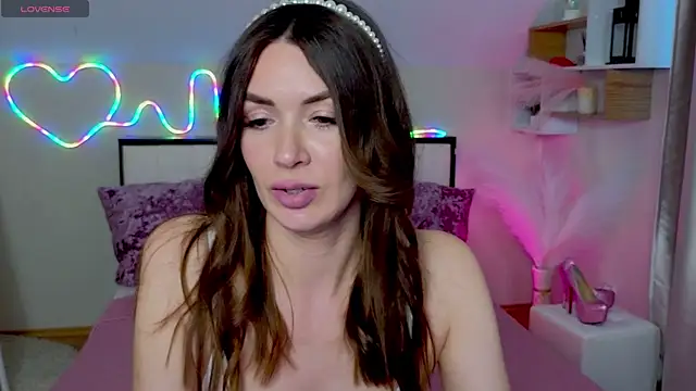 MicheleSantiago online show from May 1, 11:24 am