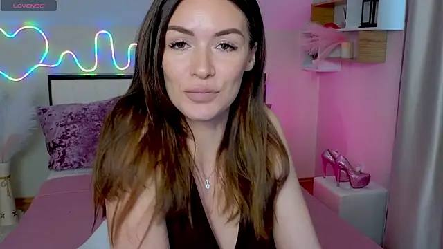 MicheleSantiago online show from April 30, 7:35 am