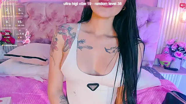 Ariana west  online show from June 9, 2:16 pm