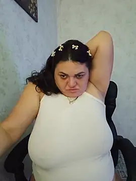 -CUTE-EVVIL- online show from July 14, 6:01 pm