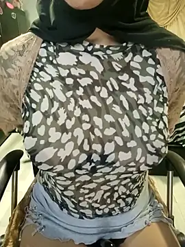 nadia  abaud online show from November 23, 5:32 am