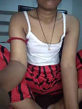 ESHA-LOVE online show from June 12, 11:35 pm