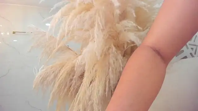 sofia  thompson online show from July 30, 9:04 pm