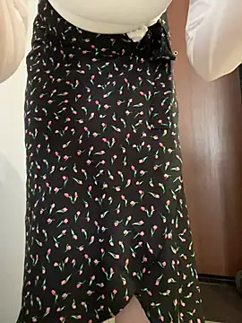 TeasyFlluff online show from May 5, 12:52 pm