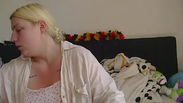 josi-420 online show from June 23, 11:41 am