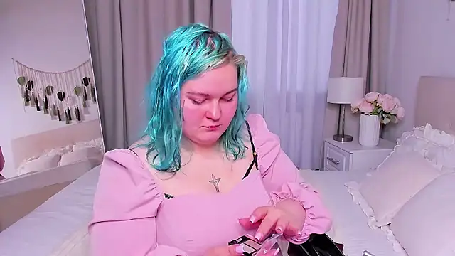 Amelia Skyee online show from July 2, 10:32 am