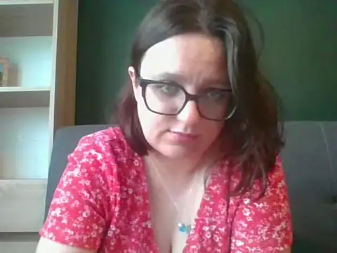 sensual paris online show from May 8, 5:43 am