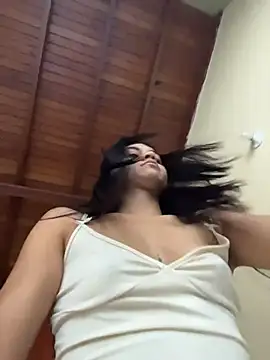 mia moonna online show from July 8, 11:23 am