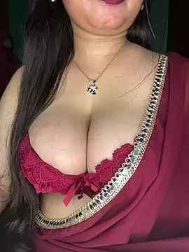 Naughty pooja44 online show from July 19, 8:33 pm