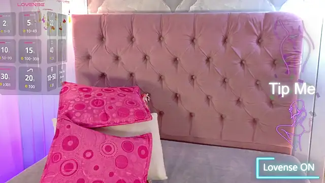 RenataPeach online show from June 13, 2:42 am