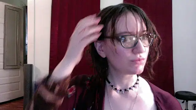 AnnywnBelle online show from May 7, 10:02 pm
