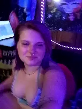yourfavfallenstar online show from June 17, 2:57 am