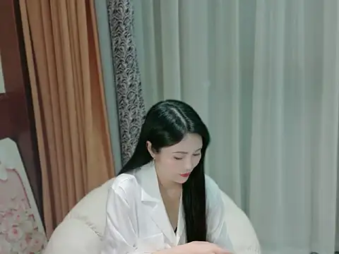 YuYu2604255 online show from April 28, 12:20 pm