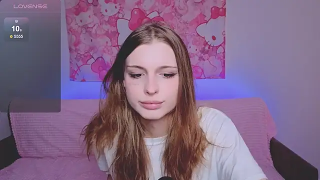 LouiseKane online show from June 25, 12:51 pm