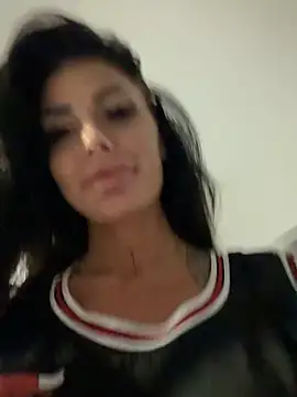RaquelleXO online show from June 5, 8:26 pm