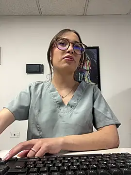 Sweet Milaa1 online show from June 27, 11:44 pm