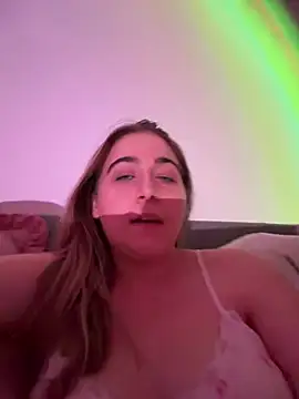 Taylormillie471 online show from April 29, 11:43 pm