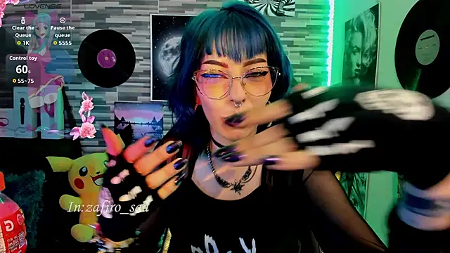 BlueElyxra online show from May 31, 5:46 am