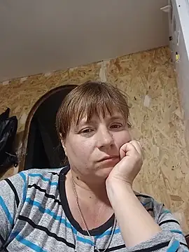 MikkiLove777 online show from May 28, 9:45 pm