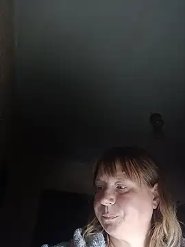 MikkiLove777 online show from May 17, 9:25 pm