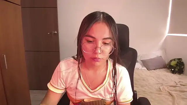 abbyyandmaxx online show from July 7, 4:21 pm