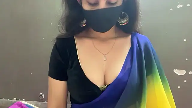 Kanika 76 online show from August 4, 4:13 pm