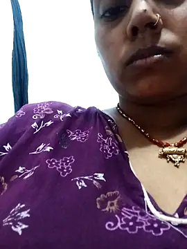 Simmi-00 online show from May 3, 5:11 am