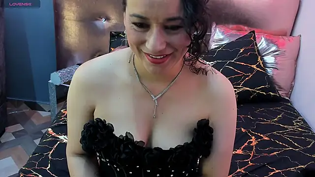 Elizabeth bennett online show from May 14, 2:01 pm