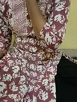 Seema yadav01 online show from July 24, 5:16 am