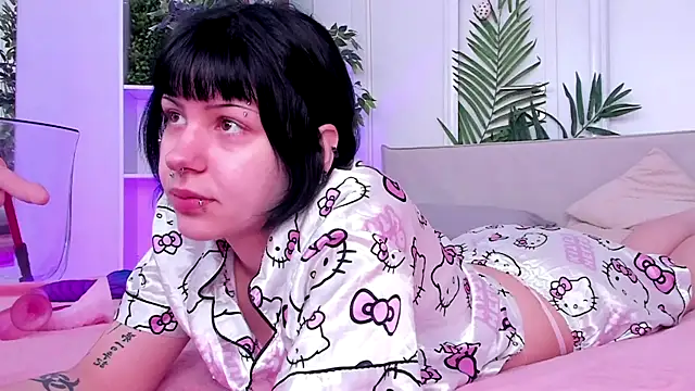 Ashley Alt online show from June 29, 6:42 am
