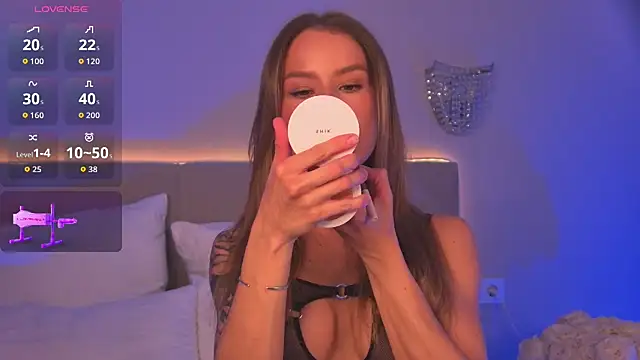 AshleyRoyse online show from August 5, 4:02 pm