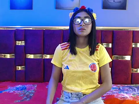 Mia konor06 online show from June 6, 11:16 am
