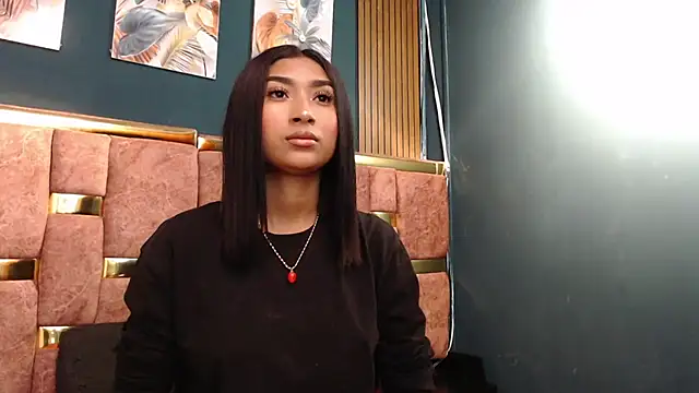 Mia konor06 online show from May 25, 10:58 am