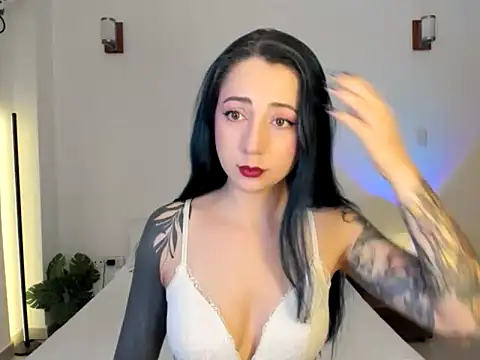 EvangelineLoveee online show from June 25, 3:02 pm