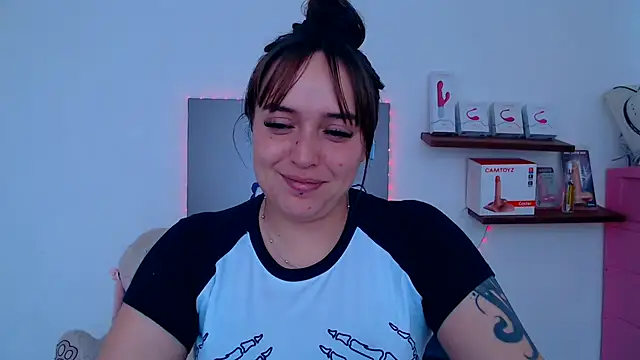 anyela bubble18 online show from July 14, 9:08 pm
