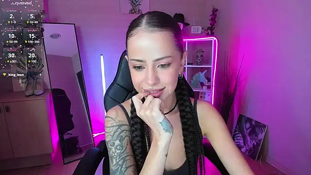 Monica brilliant online show from May 23, 8:56 am