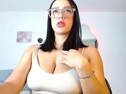 Obsidianlove1 online show from June 8, 1:28 am