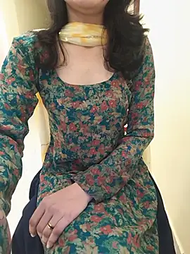 zoya baby  online show from August 4, 11:05 am