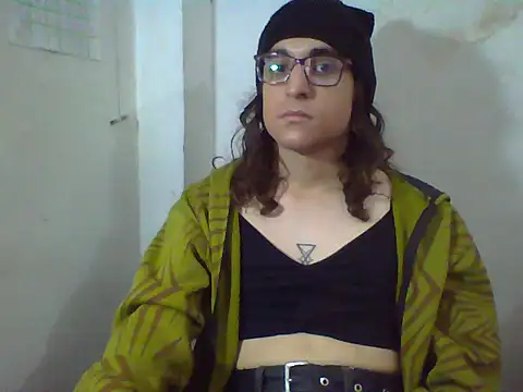 LaCuerva online show from May 15, 4:43 pm