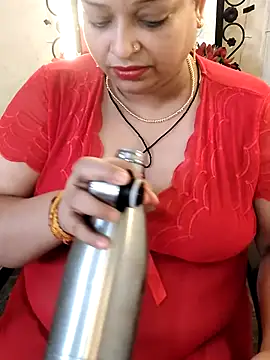 SexxyModel85 online show from June 29, 9:49 am