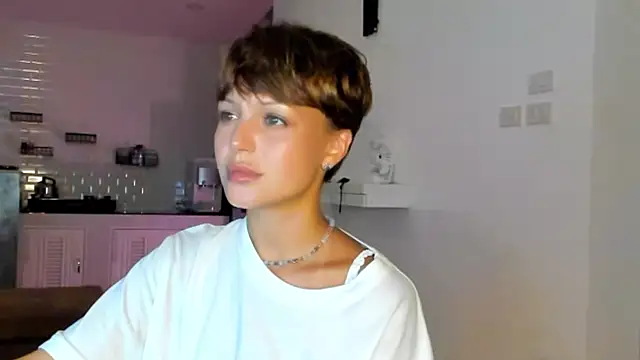 DollieRush online show from June 19, 3:04 pm