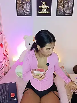 Raven stonee01 online show from June 18, 12:34 am