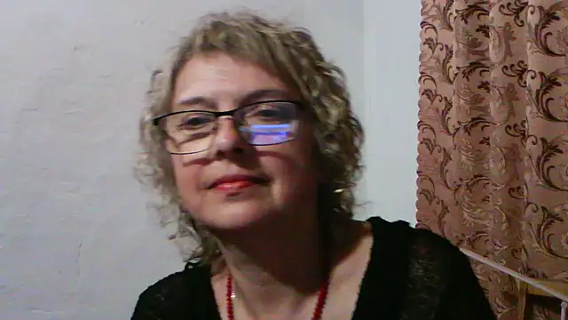 ElizabethGorden online show from June 21, 7:18 pm