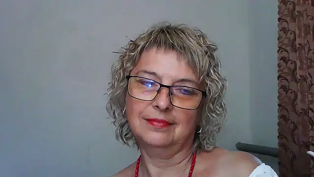 ElizabethGorden online show from July 2, 10:43 am