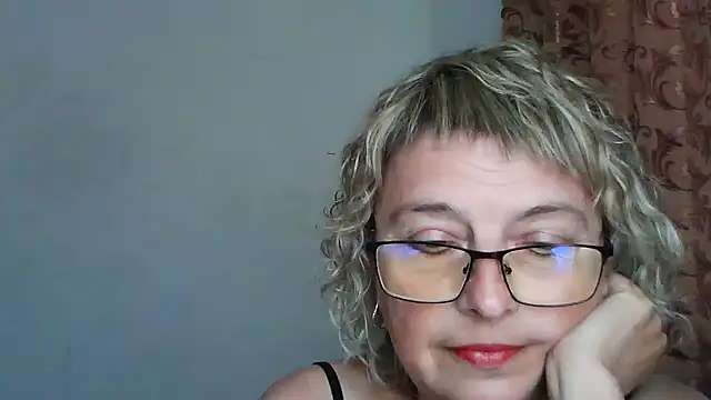 ElizabethGorden online show from June 22, 12:02 pm